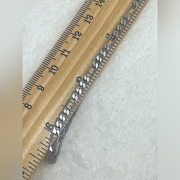 19"sterling silver Figaro chain unisex new unique clasp - Picture 3 of 7